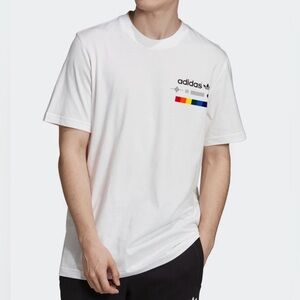 NWOT - Adidas Originals Spectrum t-shirt